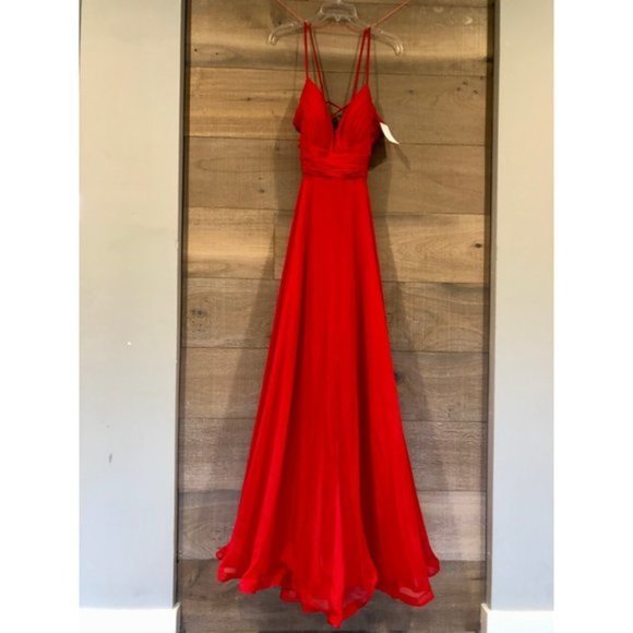 La Femme women's red chiffon gown dress size 8 NWOT - Picture 4 of 7